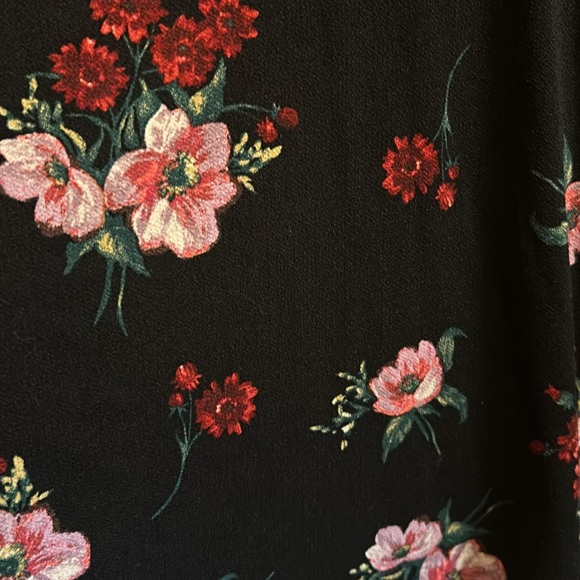 Express blouse with flowers - Picture 4 of 8